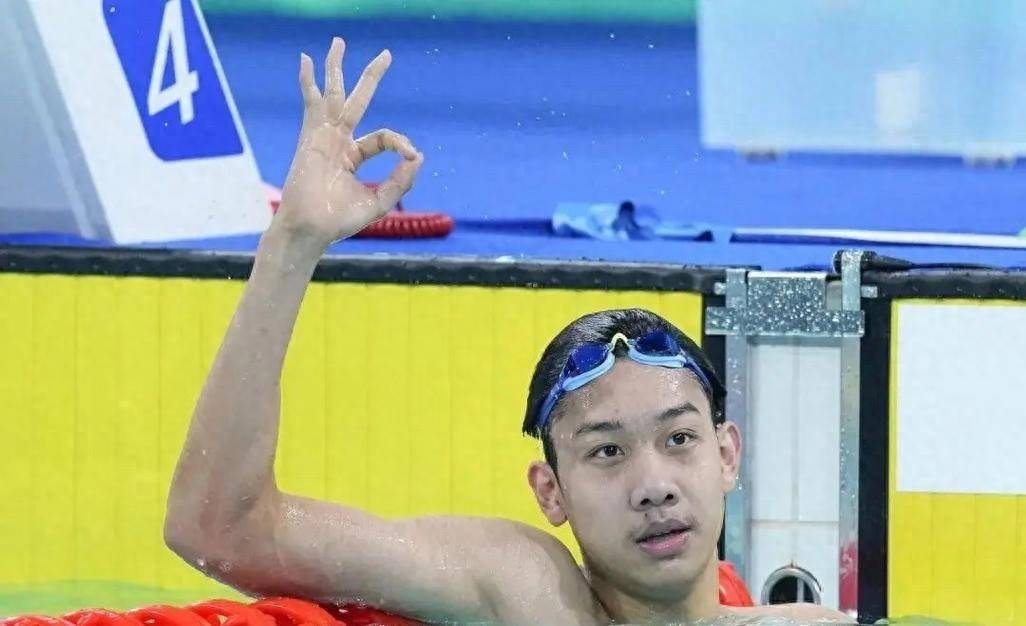 一战惊亚洲！没想到孙杨保持了13年的纪录，竟被18岁少年一战撕碎