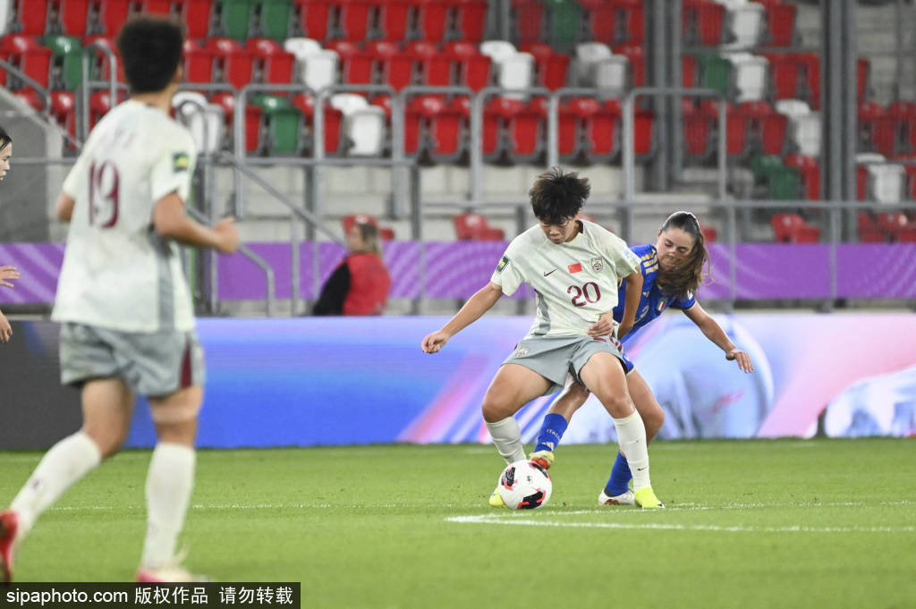 中国男足逆转乌兹：安东尼奥的换人妙手与战术解析