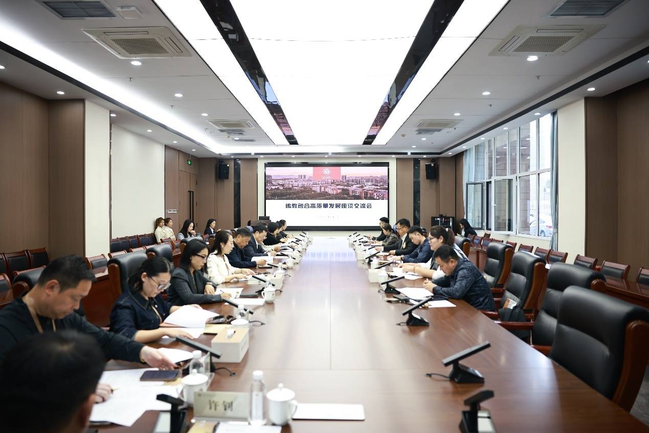河北工程技术学院首届黄金拳击联赛暨系列活动圆满收官