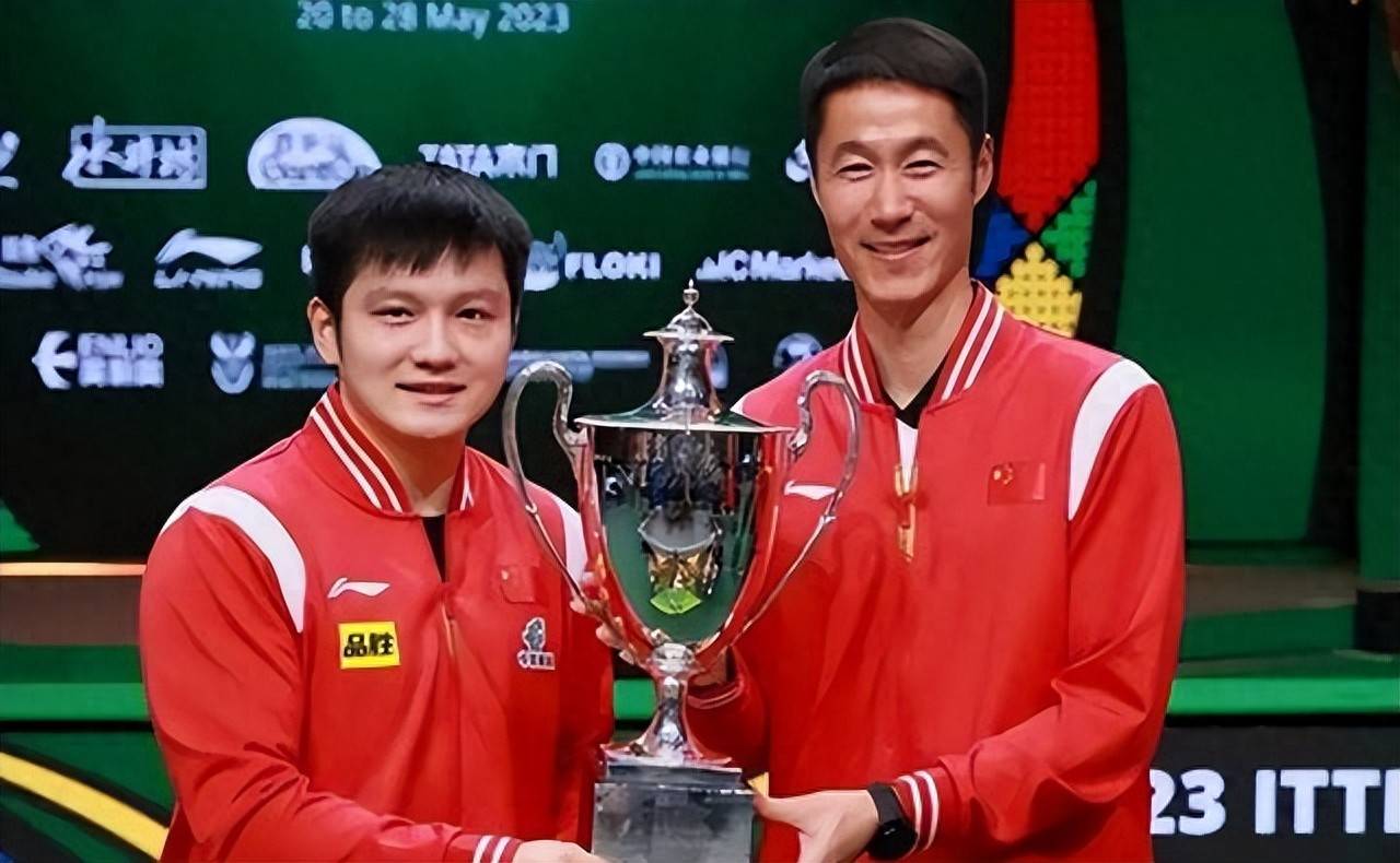 樊振东抵达上海仅1天，重返国乒风波再起，王励勤的话有人信了