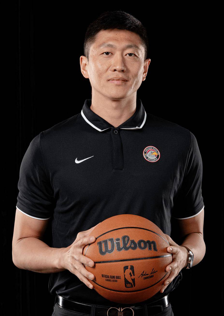带弃将差点掀翻三冠王！周琦赵睿坐镇赢2分，球迷喊他取代郭士强