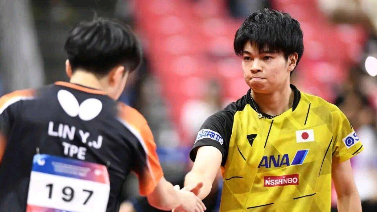 日本男乒的风向变了,张本智和遇到大麻烦,不是因为世界排名下滑