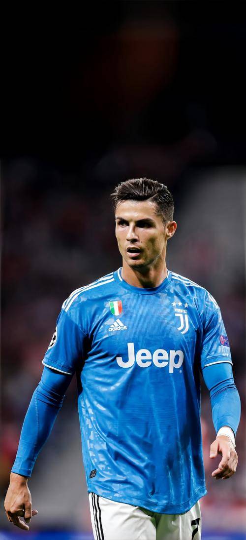 Gallery - Kết quả bỏ phiếu ban đầu giải thưởng Quả bóng vàng cho thấy Cristiano Ronaldo (75%) áp đảo Messi (9%). Liệu việc chi tiền vào các cuộc thăm dò ý kiến ​​có thể quyết định người chiến thắng giải thưởng Quả bóng vàng? - image 14